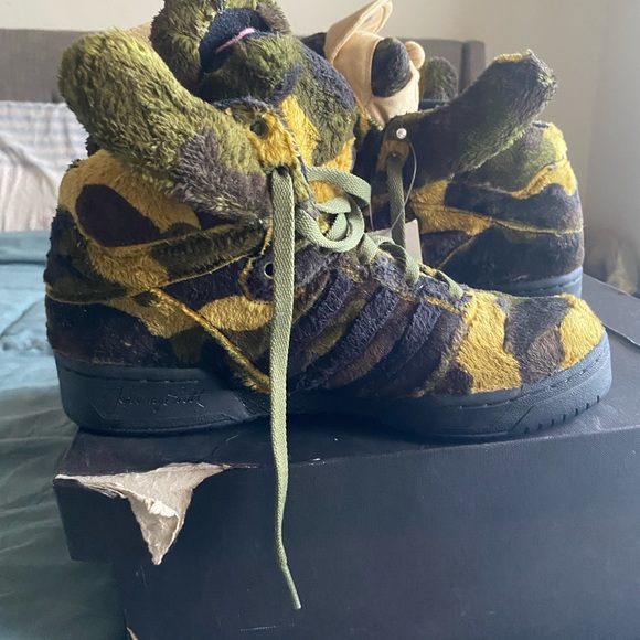 adidas gazelle silver green womens Adidas x Jeremy Scott Teddy Bear Flower Power Trainers main image 0